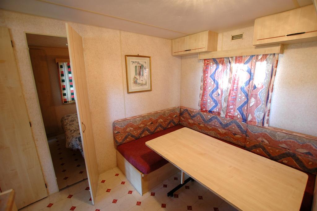 Camping Europa 2 호텔 카폴리베리 객실 사진